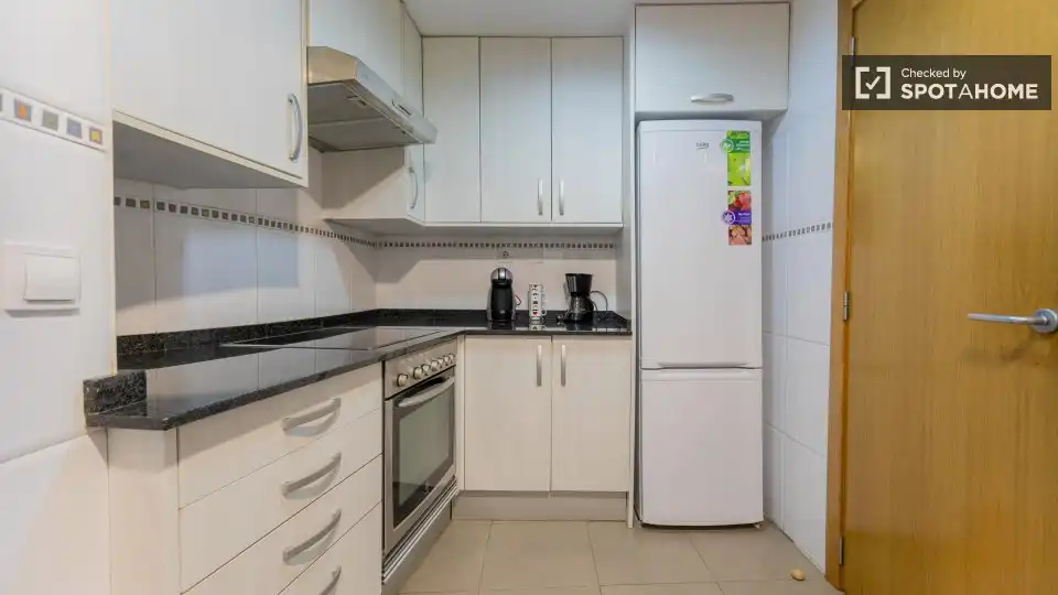 Appartamento con terrazza in affitto a Ciutat Vella, imagen 9