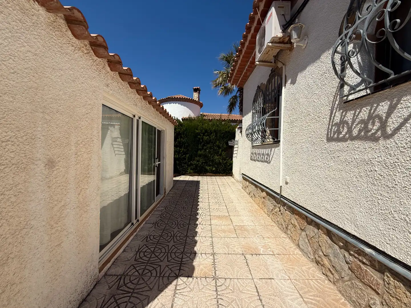 Vista exterior de Casa o chalet en venta en Mont-roig del Camp con Aire acondicionado, Calefacción y Jardín privado