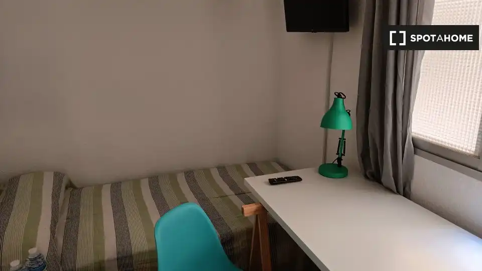 Room in Ciudad Jardín - Tagarete - El Zapillo