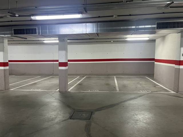 Garaje en Alquiler en Calle Valconejo, 38 en Méntrida