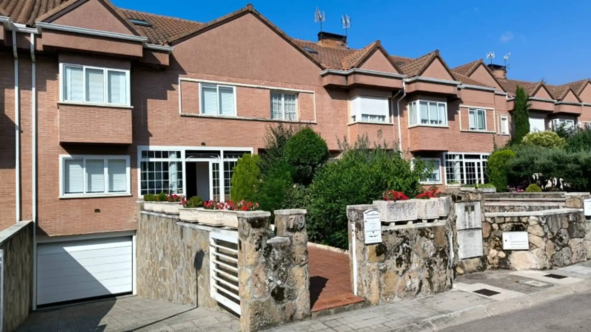 Exterior view of Houses for sale in Los Molinos  with Heating, Private garden and Storage room