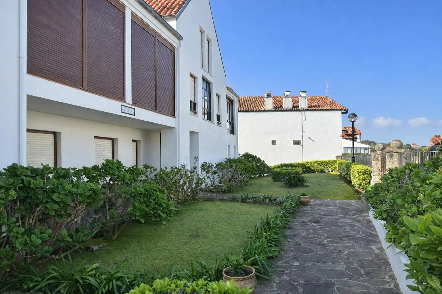 Vista exterior de Dúplex en venda en Comillas (Cantabria) amb Calefacció, Terrassa i Balcó