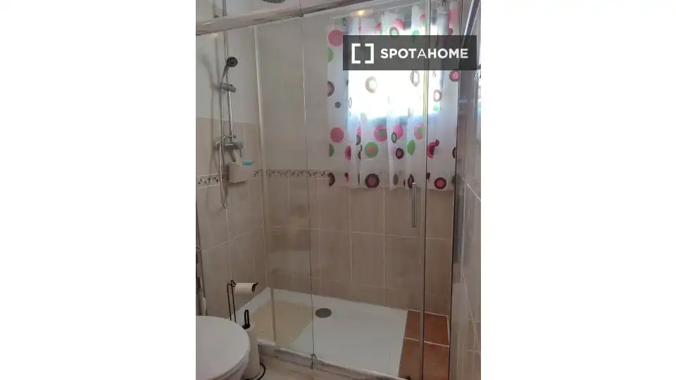 Bany de Apartament per a compartir en Arona amb Aire condicionat, Terrassa i Moblat