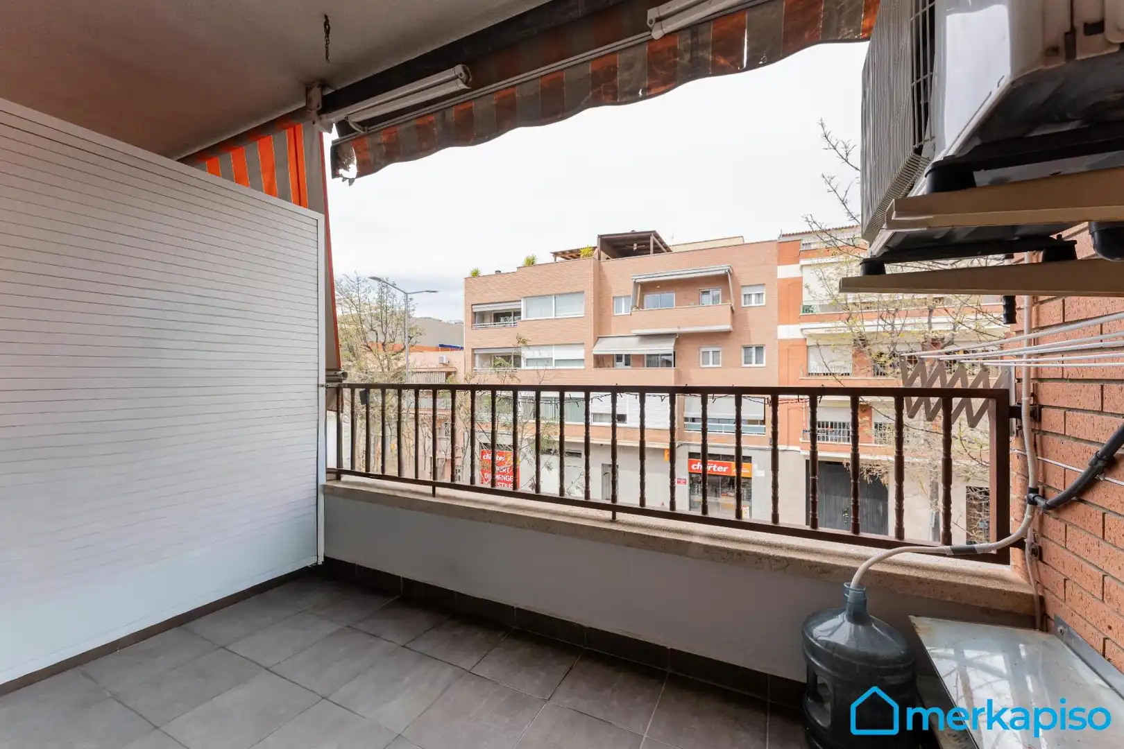 Vista exterior de Pis en venda en Viladecans amb Aire condicionat i Balcó