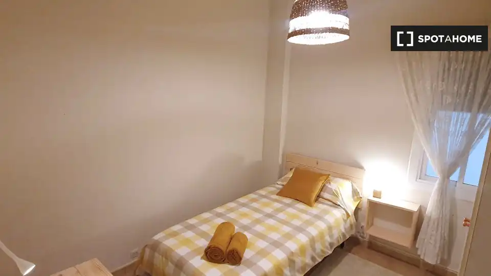 Habitación en El Camp d'en Grassot i Gràcia Nova