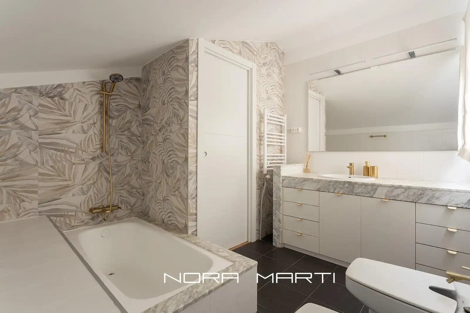 Baño de Casa o chalet en venta en Sant Just Desvern con Aire acondicionado, Calefacción y Jardín privado