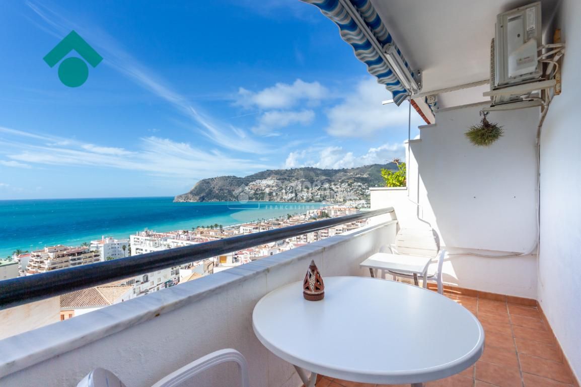 Flat for sale in La Herradura centro