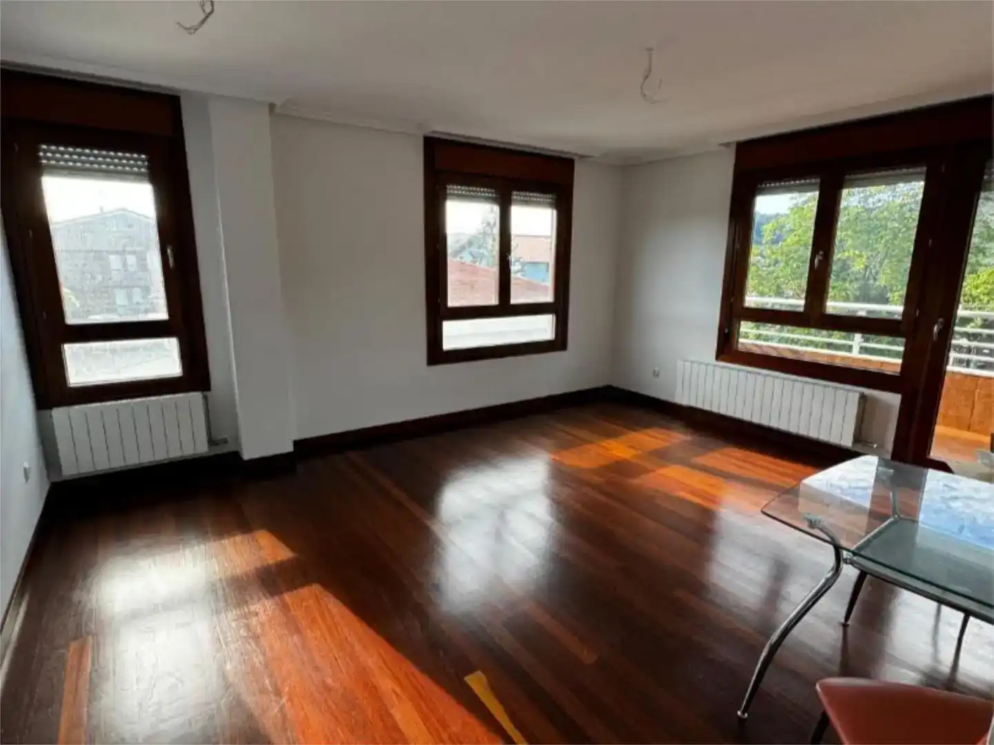 Sala d'estar de Pis en venda en Gorliz amb Balcó
