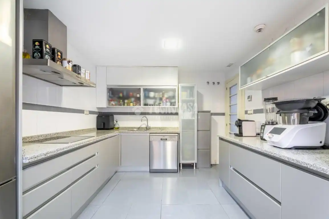 Kitchen of Houses for sale in Torrelodones  with Air Conditioner, Private garden and Terrace