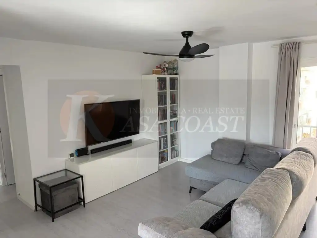 Sala de estar de Piso en venta en Mijas con Aire acondicionado, Jardín privado y Terraza