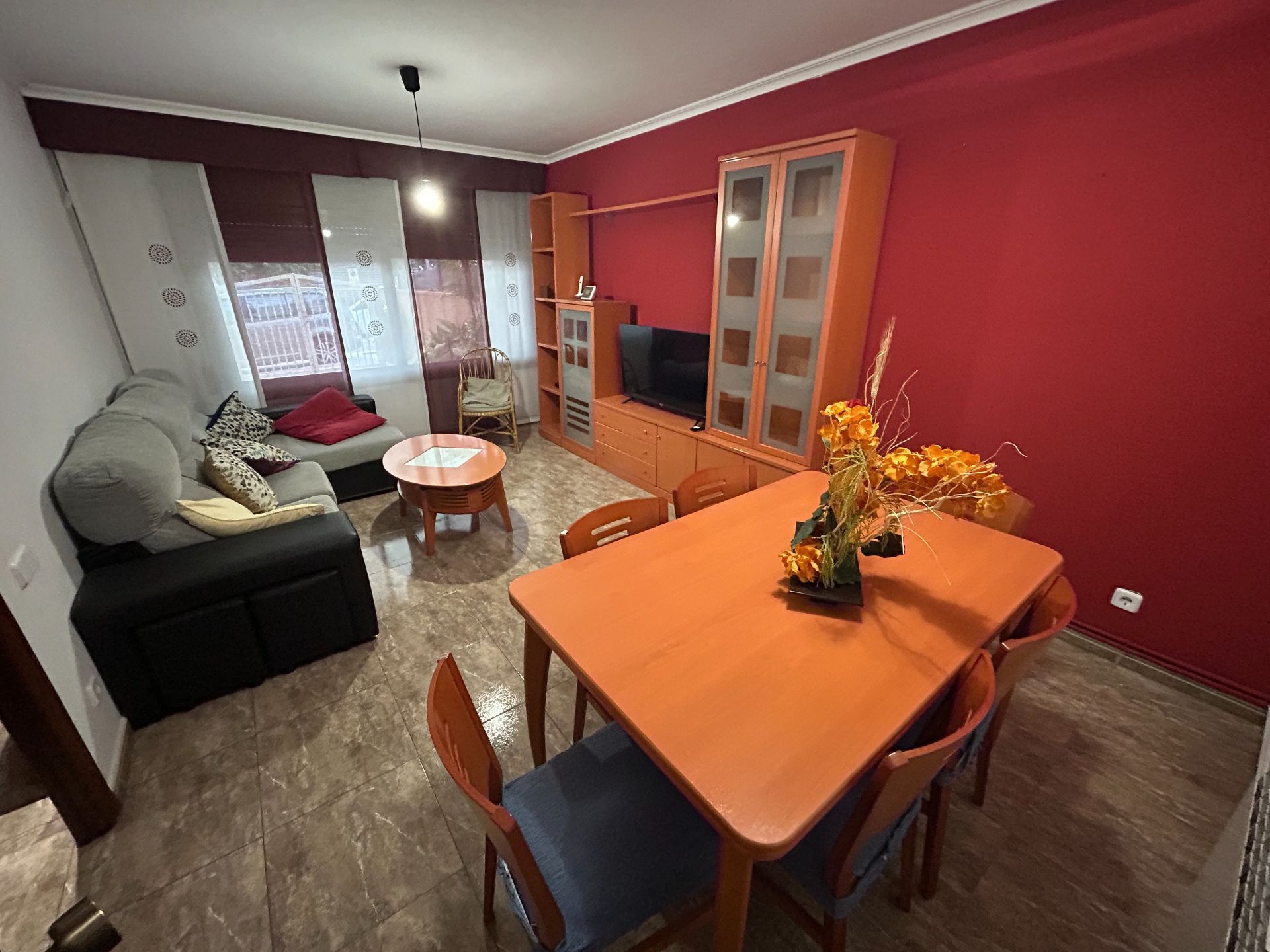 Sala d'estar de Casa adosada en venda en Esparreguera amb Calefacció, Jardí privat i Traster