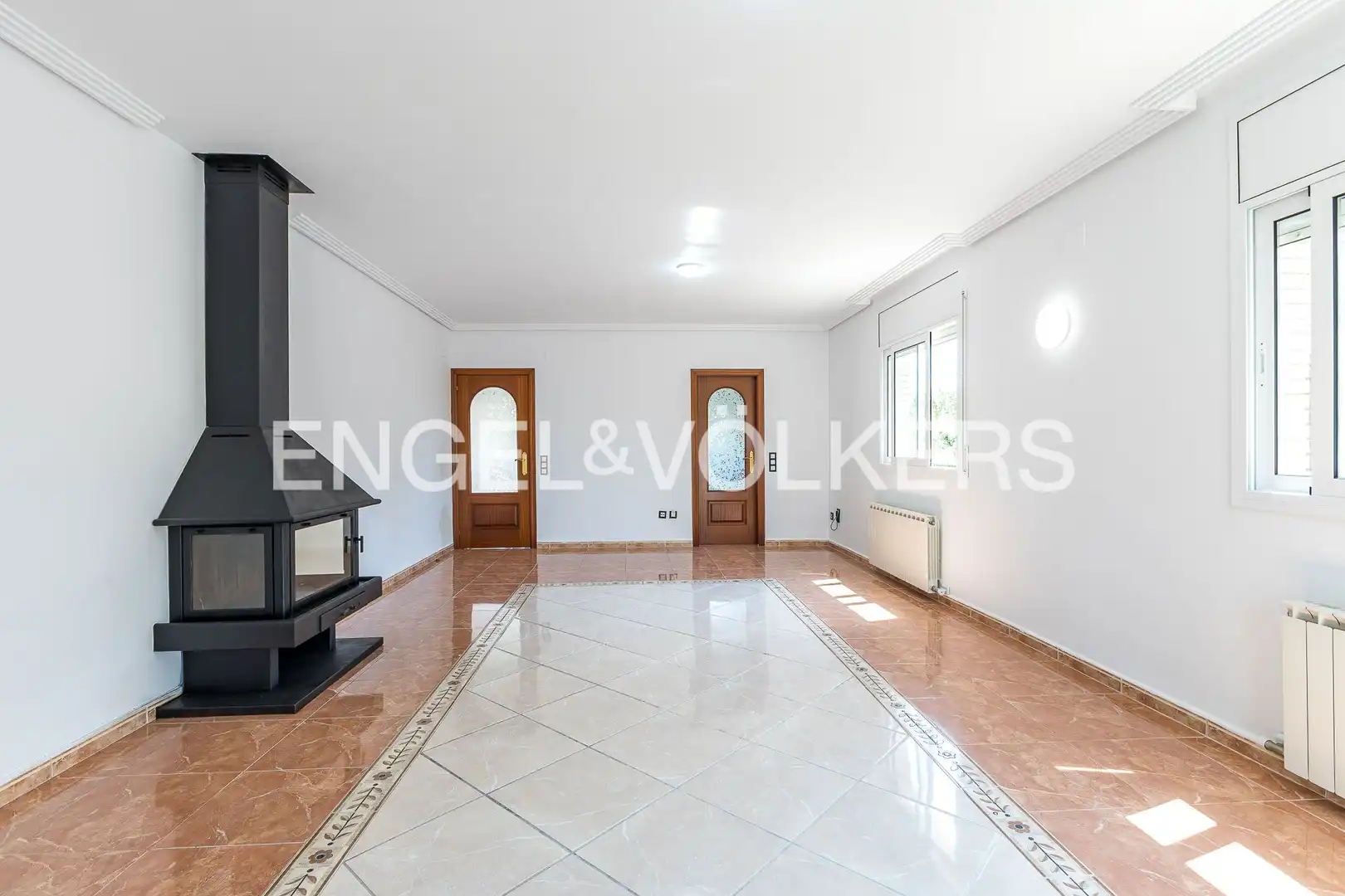 Sala d'estar de Casa o xalet en venda en Sant Cugat Sesgarrigues amb Aire condicionat i Calefacció