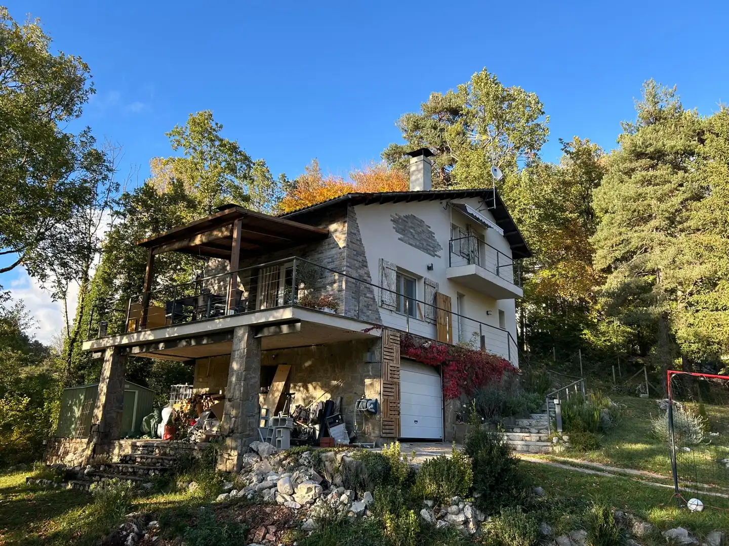 Vista exterior de Casa o xalet en venda en Camprodon amb Jardí privat, Terrassa i Moblat