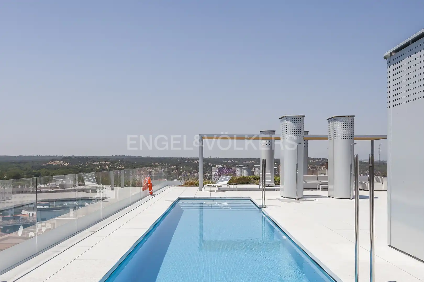 Piscina de Piso de alquiler en Madrid con Aire acondicionado, Calefacción y Terraza