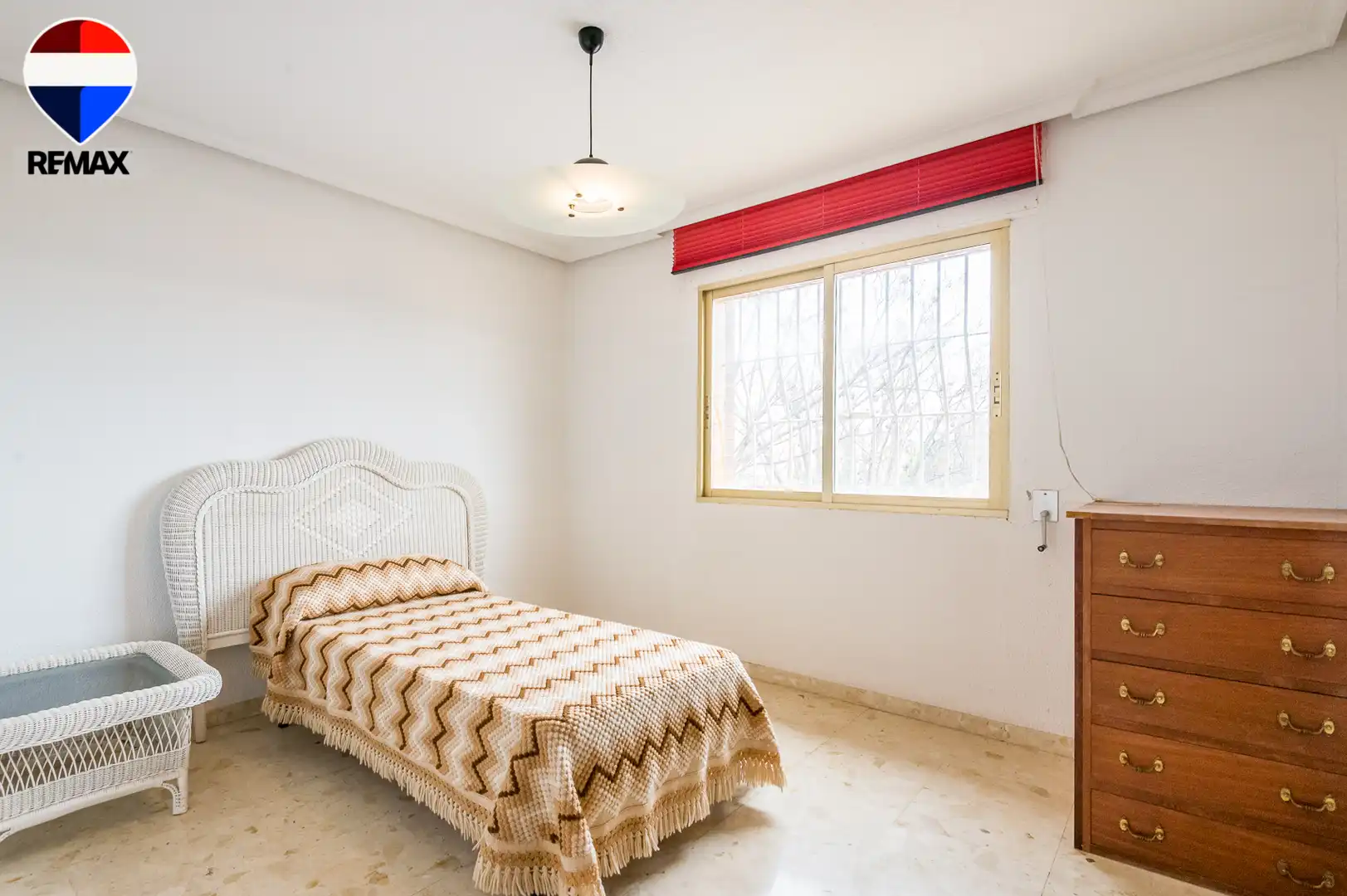 Dormitori de Casa o xalet en venda en Sant Joan d'Alacant amb Aire condicionat, Jardí privat i Terrassa