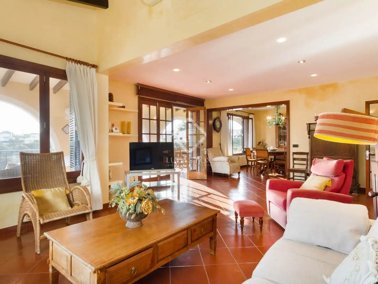 Sala d'estar de Casa o xalet en venda en Ciutadella de Menorca amb Aire condicionat, Calefacció i Jardí privat