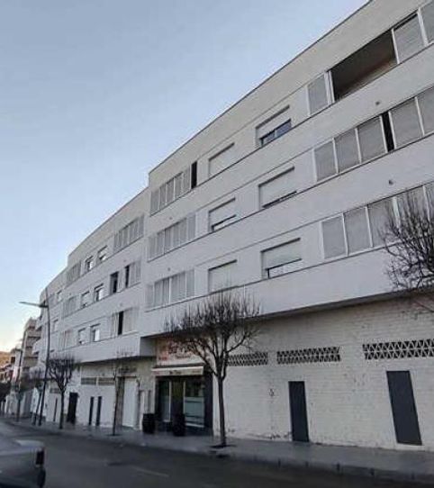 Foto 2 de Piso en venta en Avenida de Luis Alberto de Cuenca, El Valle, Lucena