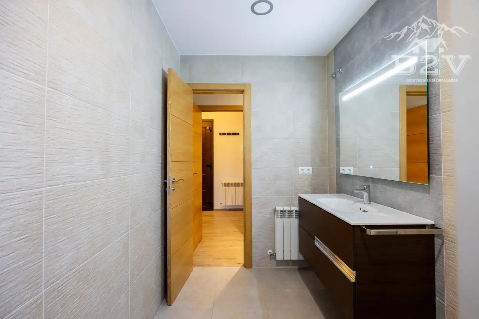 Bathroom of Houses for sale in Navalafuente  with Air Conditioner, Heating and Private garden