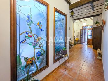 Casa con balcón en venta en Úbeda