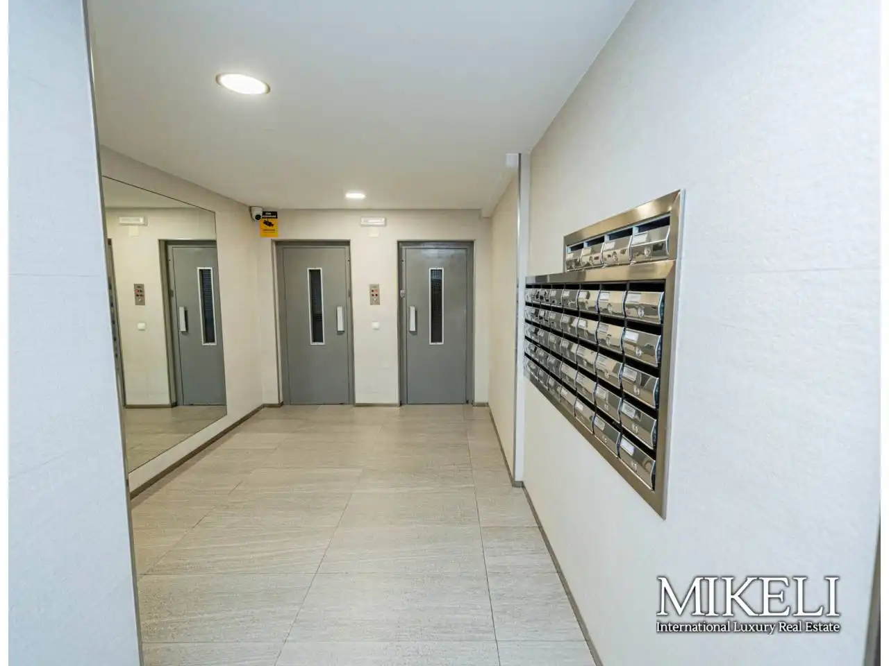 Piso en venta en Calle Vargas, Cuatro Caminos