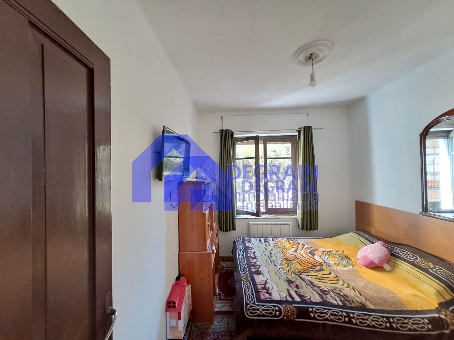 Bedroom of Flat for sale in Langreo  with Heating, Storage room and Furnished
