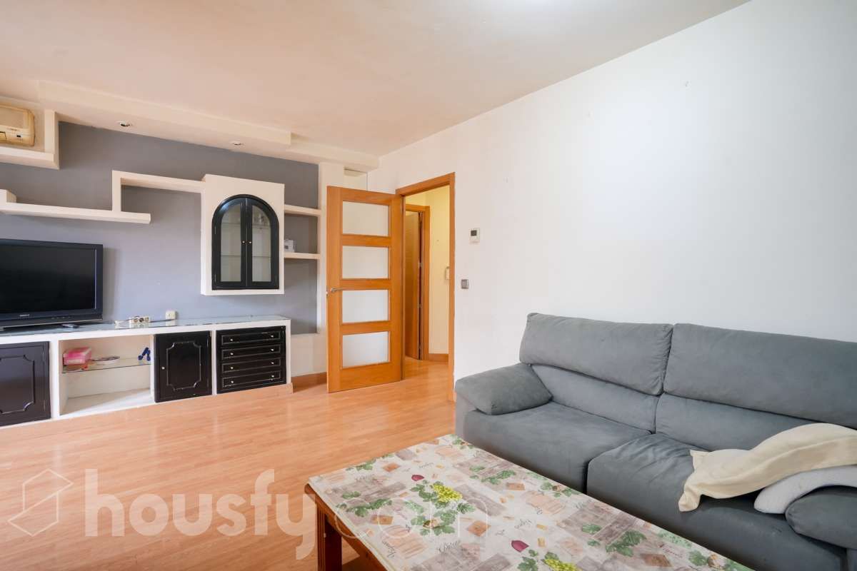 Living room of Flat for sale in  Madrid Capital  with Air Conditioner, Heating and Terrace