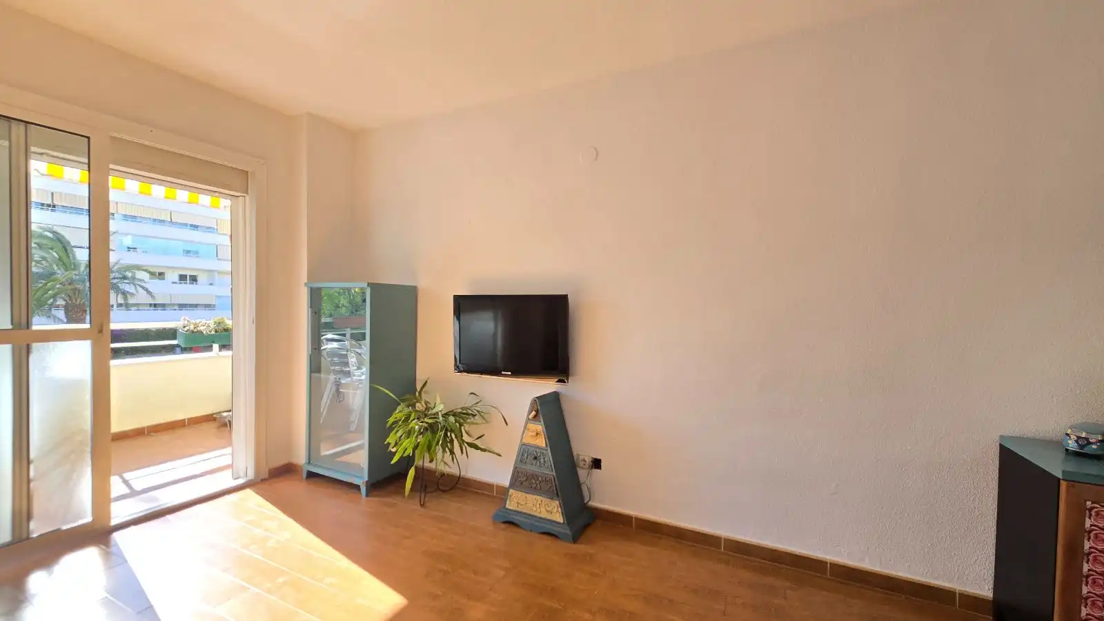 Sala de estar de Piso en venta en Benalmádena con Aire acondicionado, Calefacción y Terraza