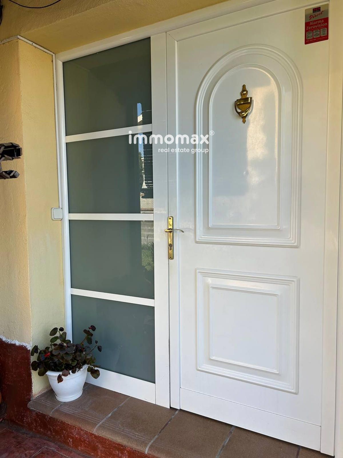 Vista exterior de Casa o xalet en venda en Palau-solità i Plegamans amb Calefacció, Traster i Moblat