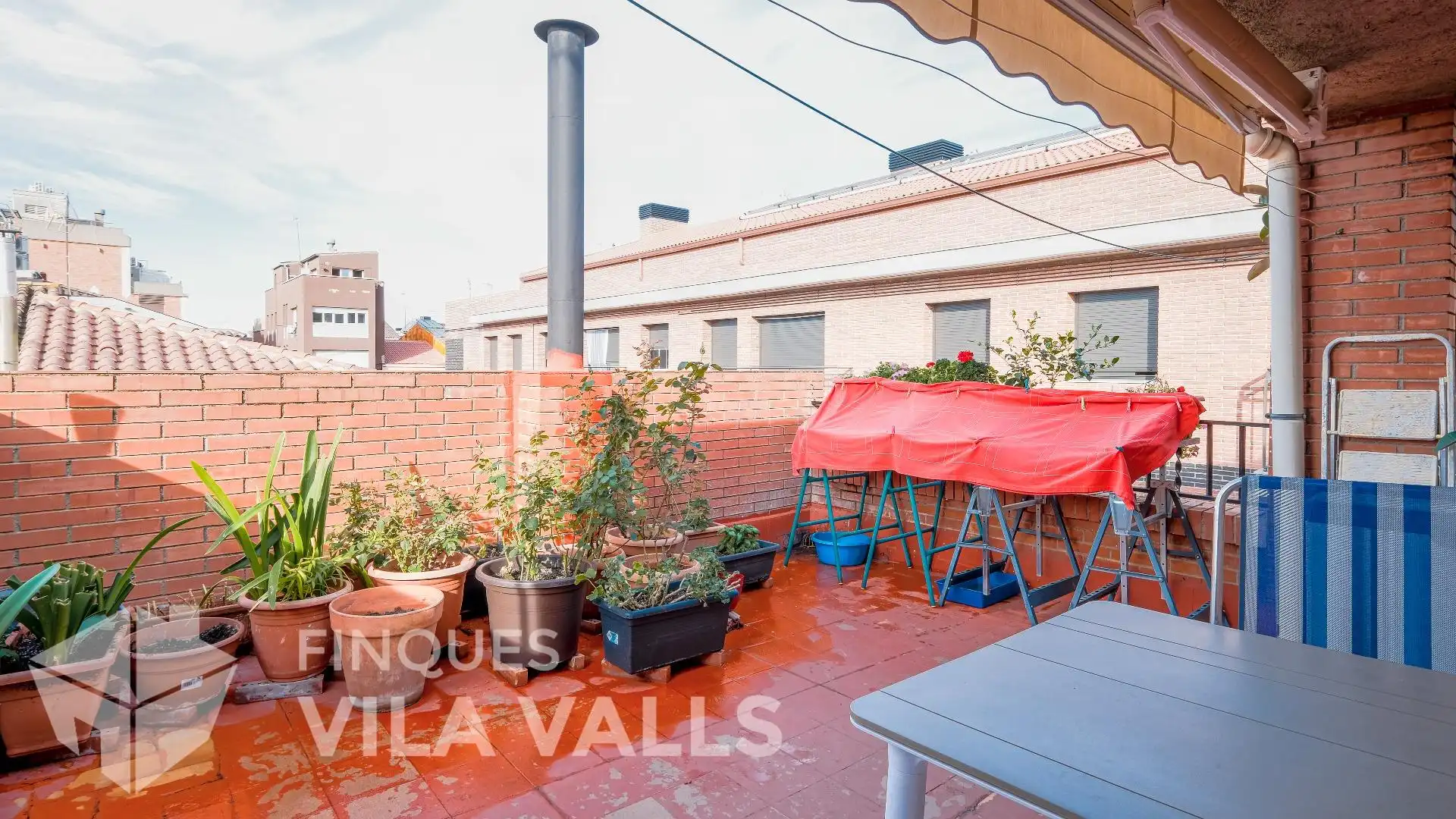 Maison avec terrasse à vendre à Calle Aparici