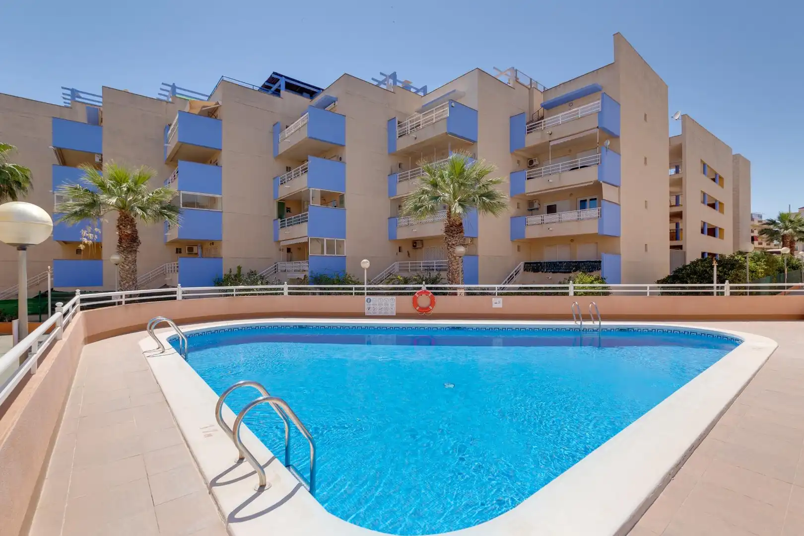 Apartamento con terraza en venta en Calle Calle Mar