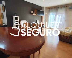 Living room of Flat to rent in  Madrid Capital  with Air Conditioner, Terrace and Furnished