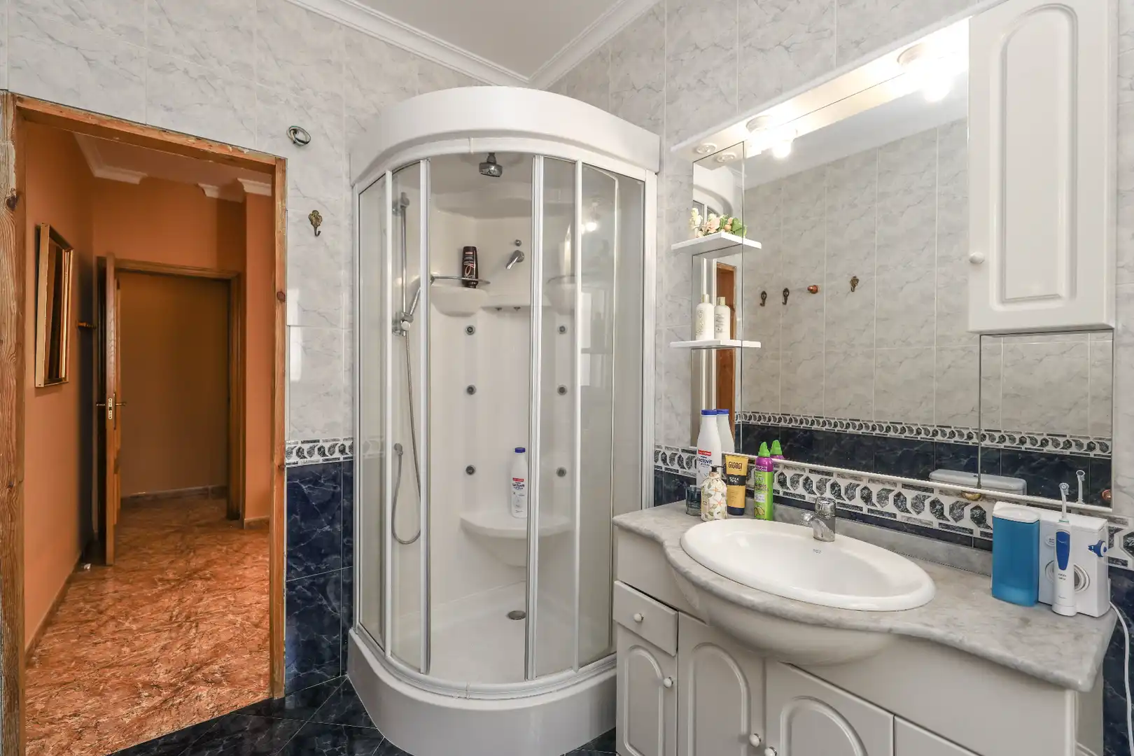 Bathroom of Houses for sale in Monda  with Air Conditioner, Private garden and Storage room
