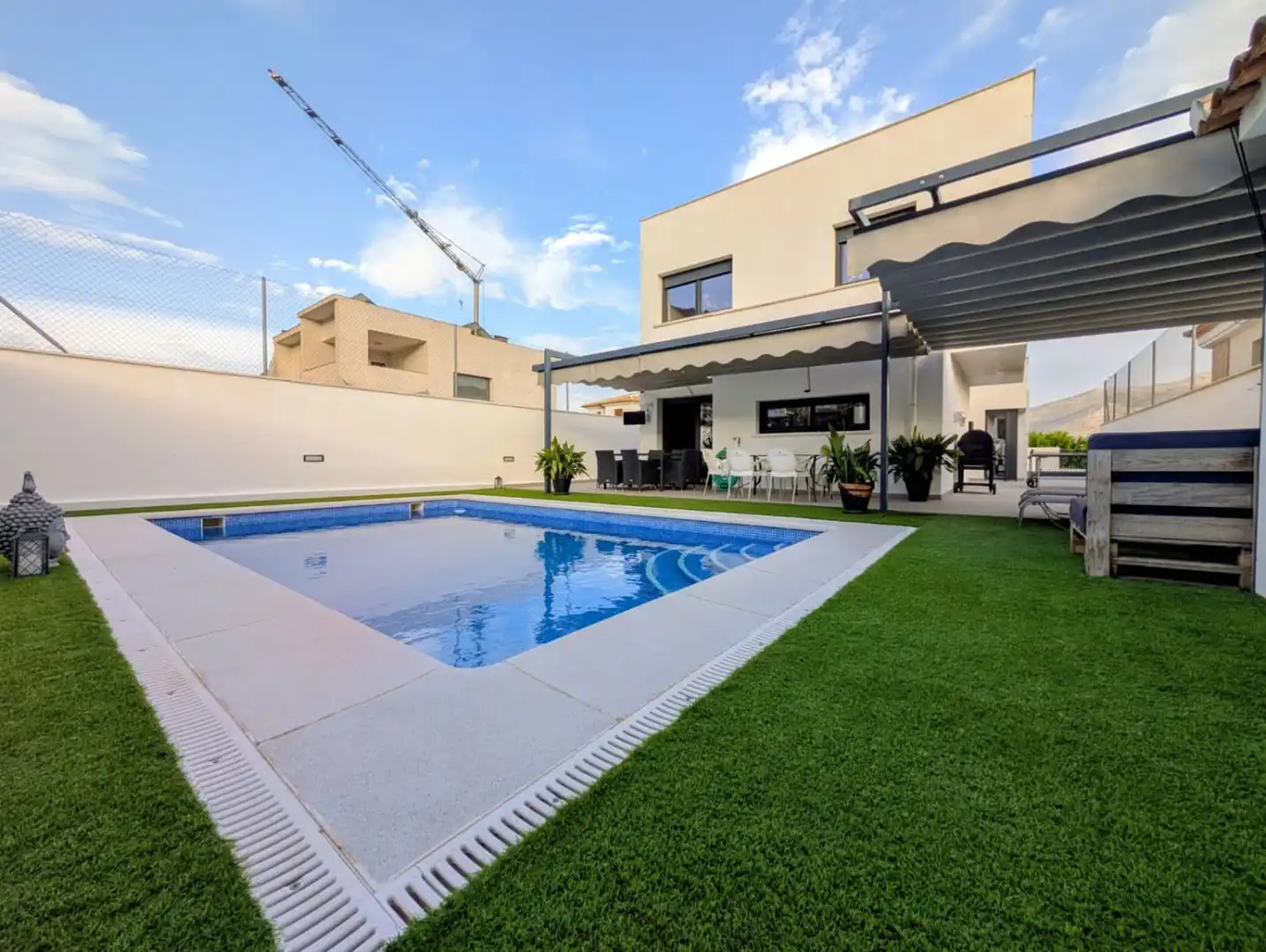 Piscina de Casa o xalet en venda en Loja amb Aire condicionat, Calefacció i Jardí privat
