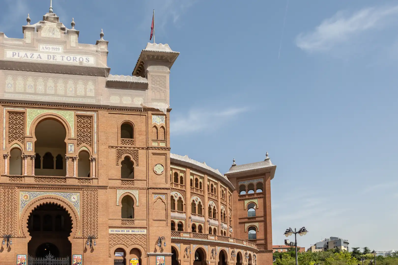 Exterior view of Flat for sale in Madrid  with Air Conditioner, Heating and Storage room