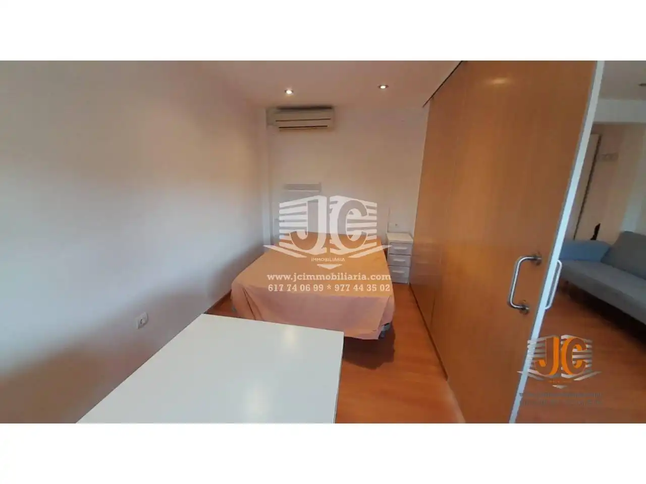 Habitación de Piso de alquiler en Tortosa con Aire acondicionado, Parquet y Amueblado