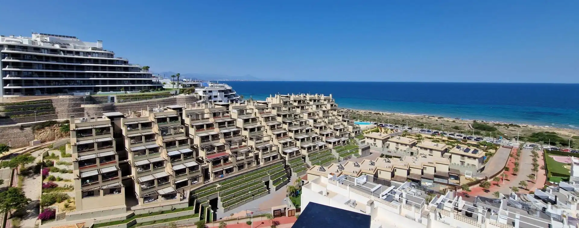Vista exterior de Ático de alquiler en Elche / Elx con Aire acondicionado, Terraza y Amueblado
