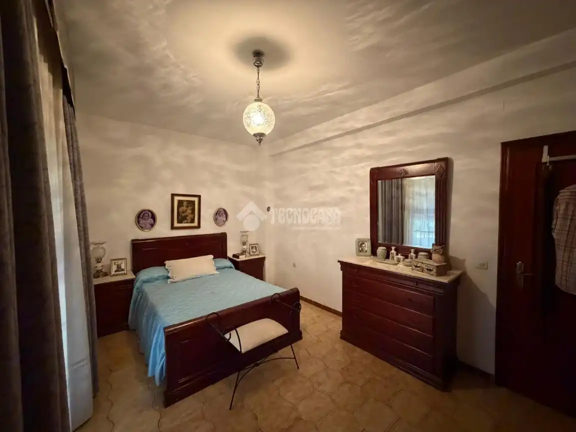 Bedroom of Houses for sale in Sevilla