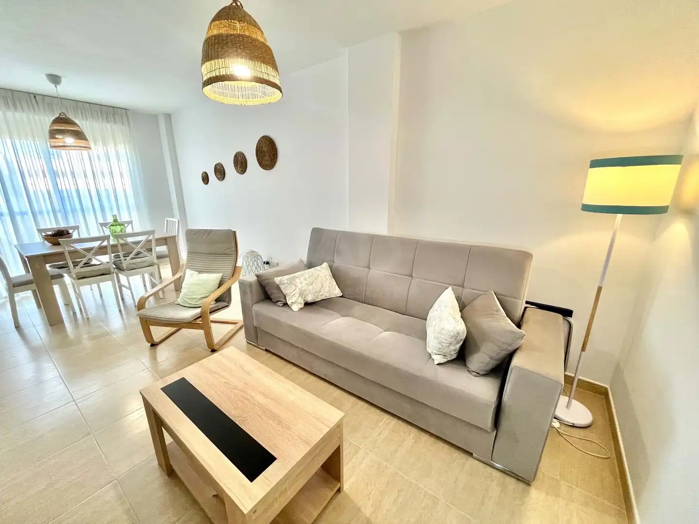Wohnzimmer von Wohnung zum Verkauf in Torreblanca mit Klimaanlage, Heizung und Schwimmbad