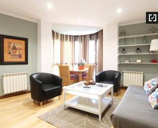 Living room of Flat to rent in  Madrid Capital  with Air Conditioner, Heating and Furnished