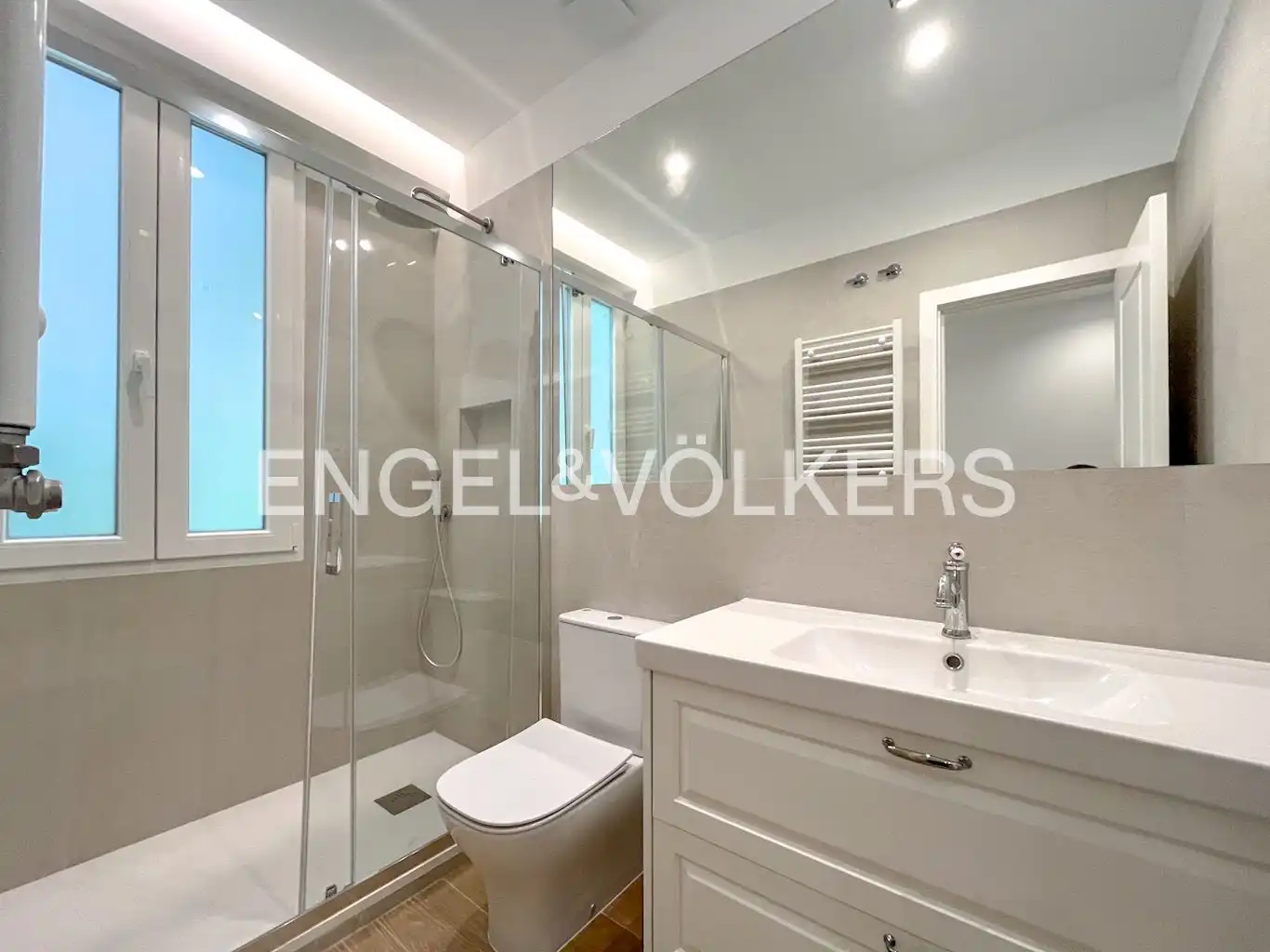 Bathroom of Flat for rent in Arganzuela