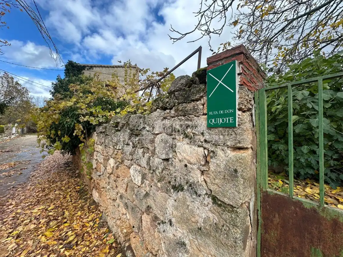 Vista exterior de Casa o chalet en venta en Valdelcubo