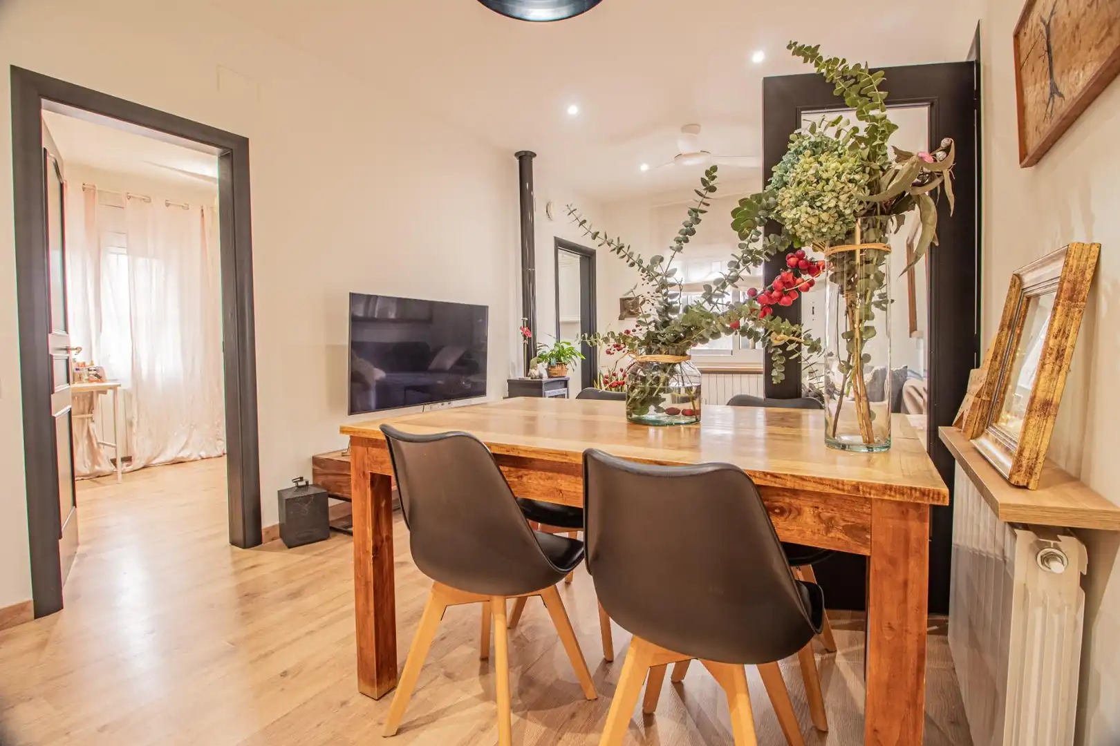Comedor de Casa o chalet en venta en Cerdanyola del Vallès