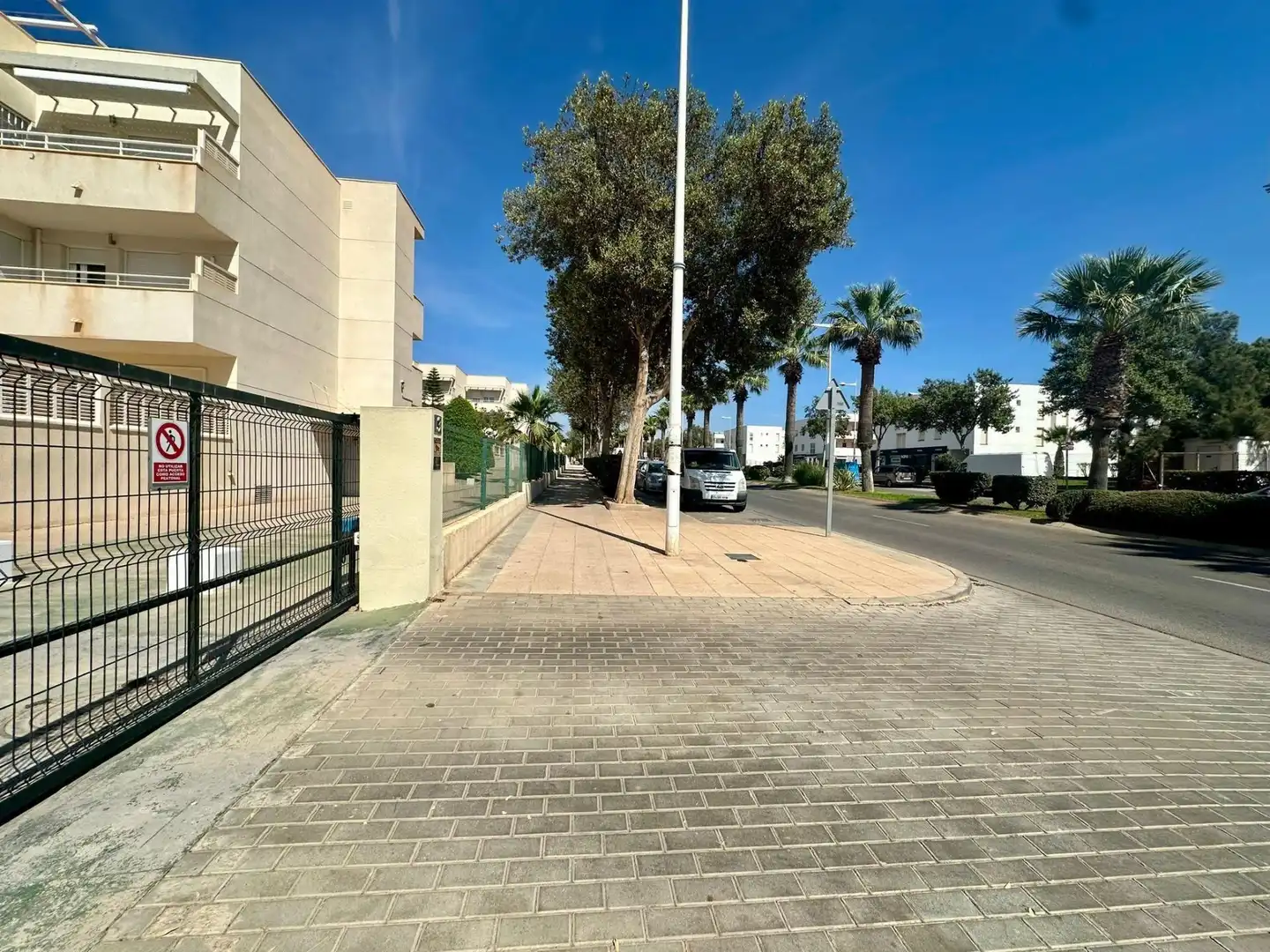 Vista exterior de Planta baja en venta en Almería