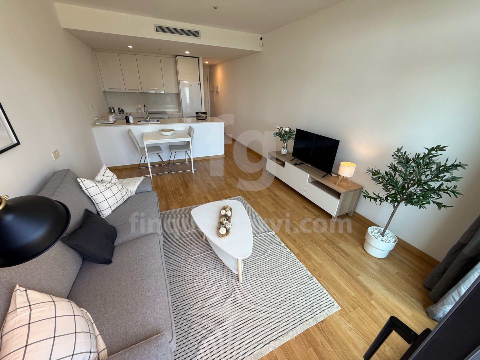 Living room of Duplex to rent in L'Hospitalet de Llobregat  with Air Conditioner, Heating and Swimming Pool