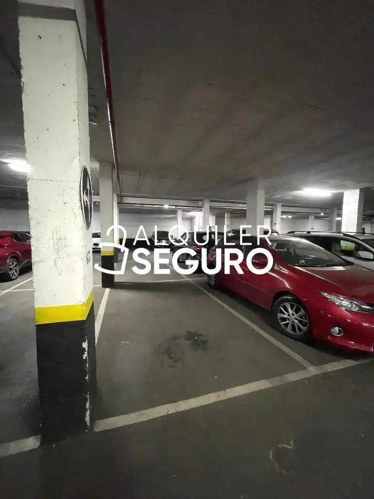 Aparcament de Pis de lloguer en Madrid amb Aire condicionat, Calefacció i Traster