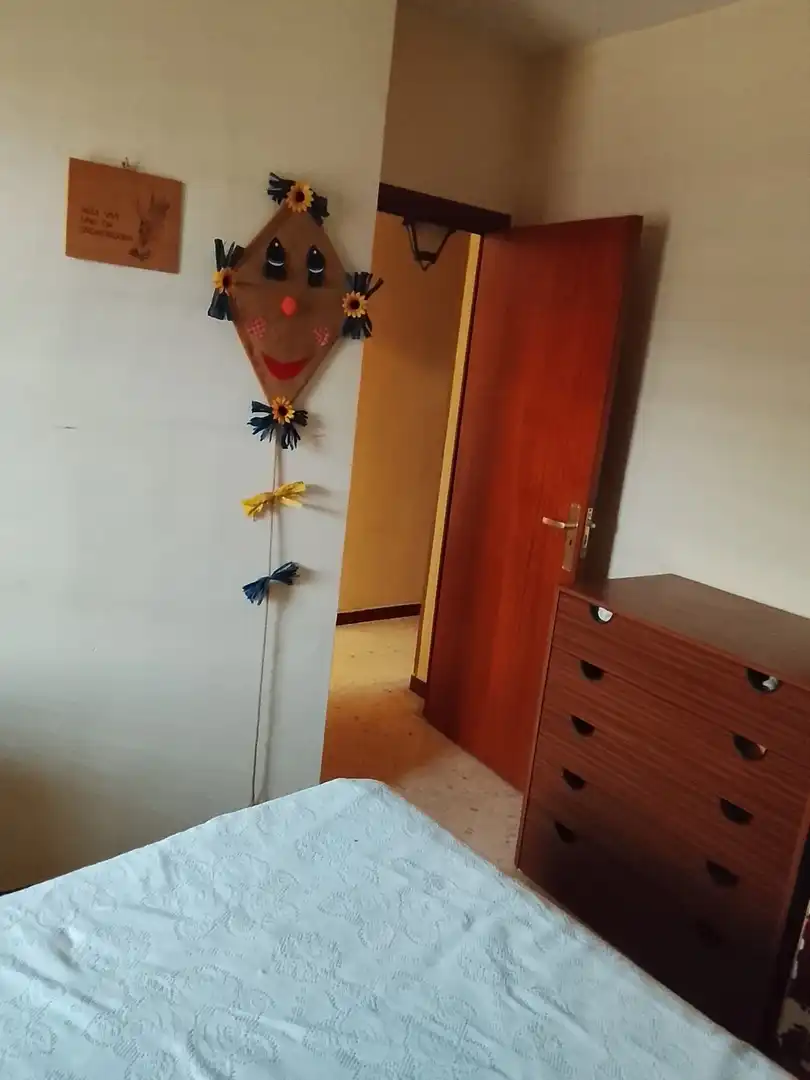 Dormitori de Casa o xalet en venda en Madrigal de la Vera amb Jardí privat
