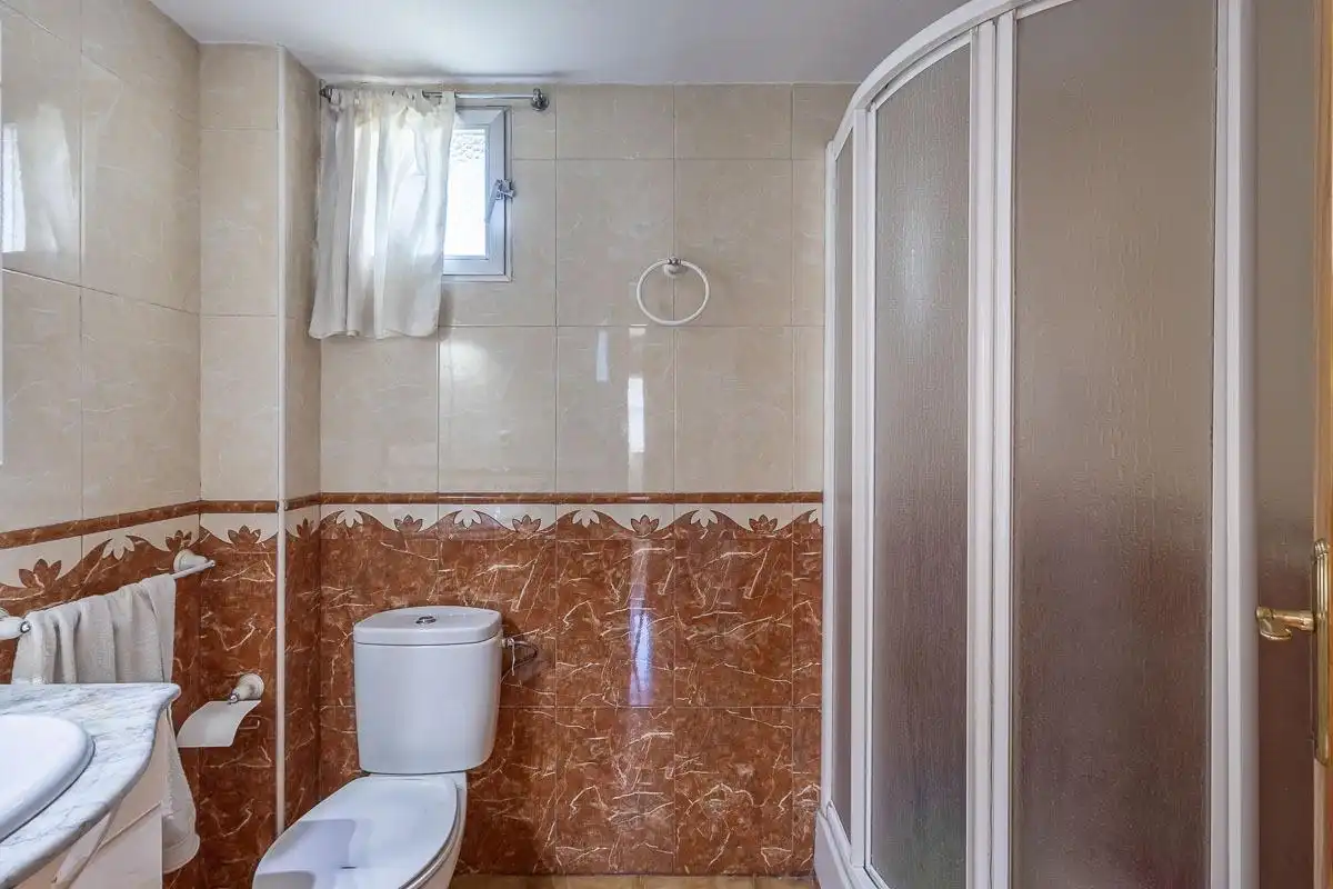 Baño de Piso en venta en Granada con Aire acondicionado y Calefacción