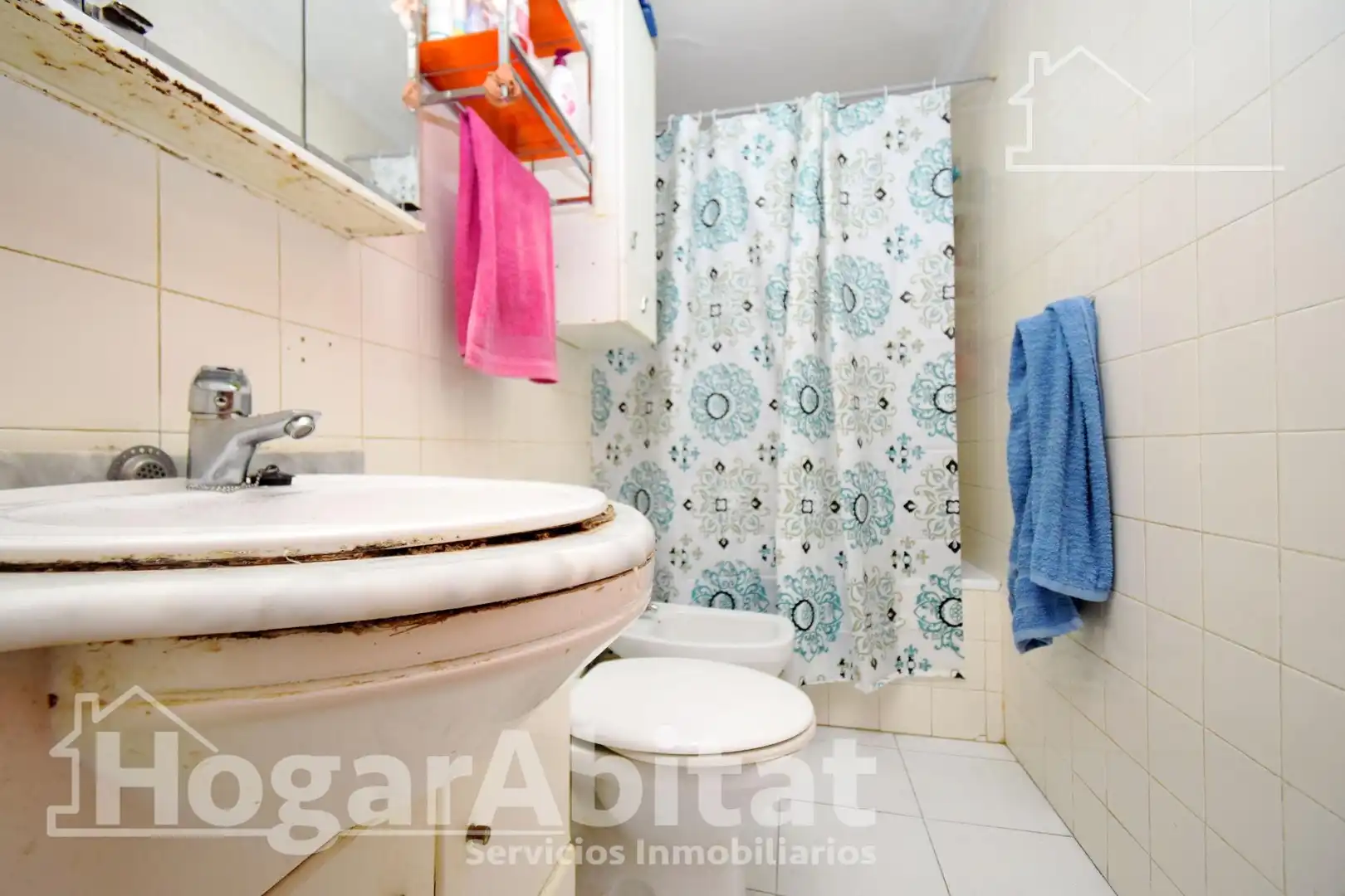 Baño de Piso en venta en Paterna con Aire acondicionado y Amueblado