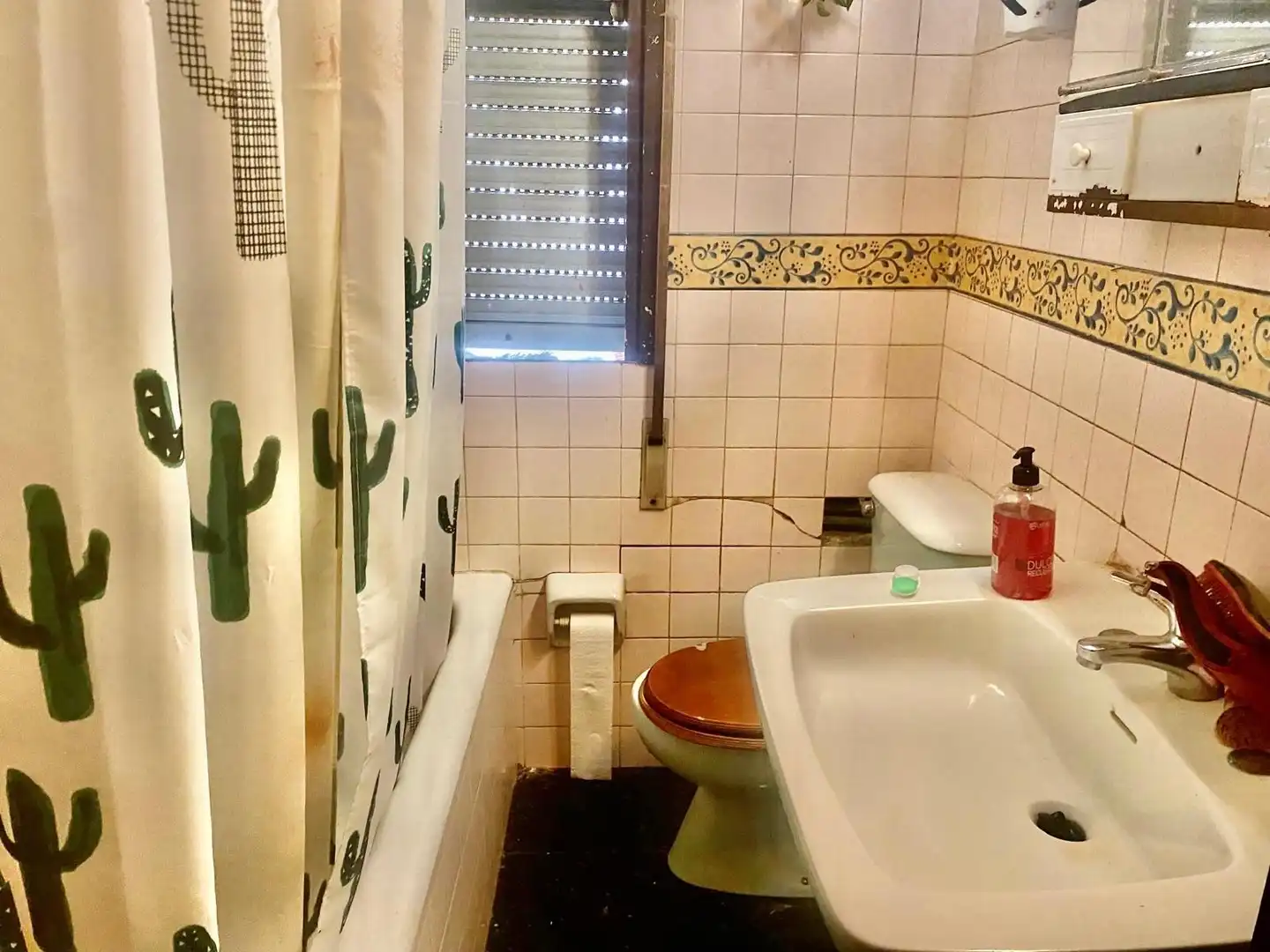 Bathroom of Houses for sale in Lugo  with Furnished