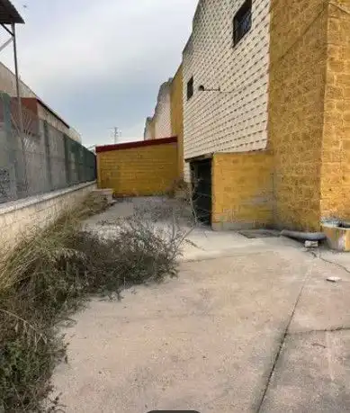 Vista exterior de Nave industrial en venta en Dos Hermanas